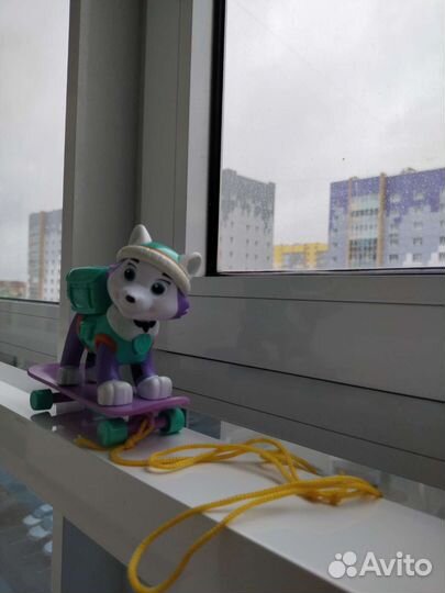 Щенячий патруль Эверест на скейте