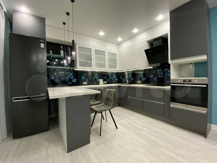 3-к. квартира, 86 м², 7/9 эт.