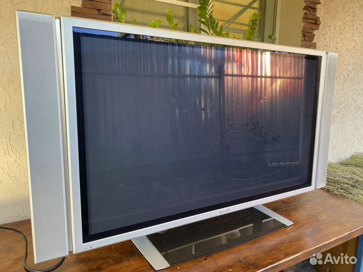 Плазменная панель Panasonic