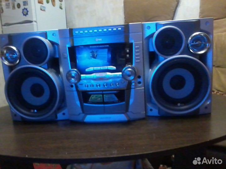 Музыкальный центр