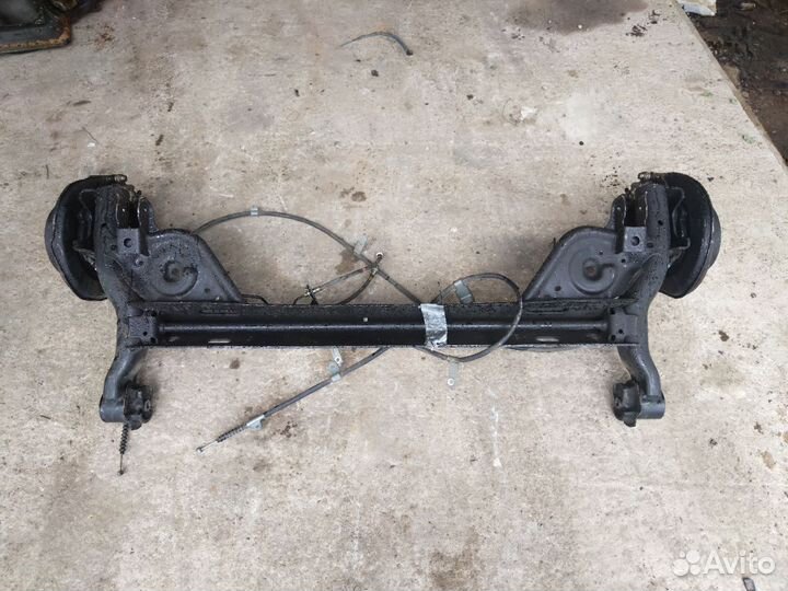 Задняя балка Nissan Serena GFC27 MR20DD