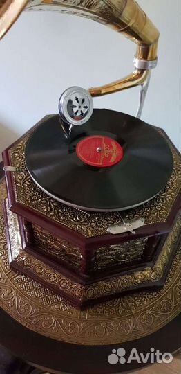 Ретро граммофон