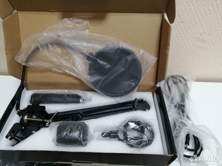 Микрофон с держателем 