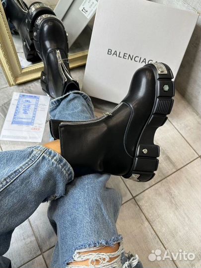 Ботинки челси сапоги Balenciaga женские кожа