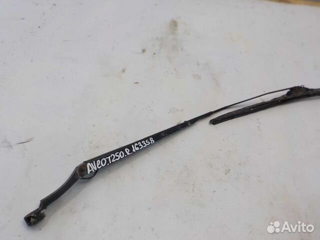 Поводок стеклоочистителя прав Chevrolet Aveo T250