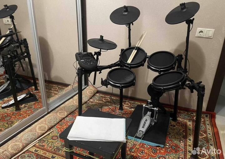 Электронные ударные alesis