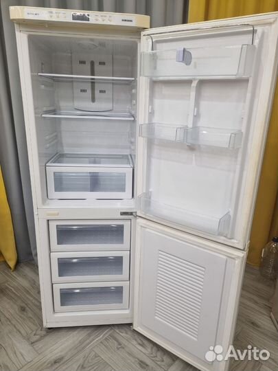 Холодильник бу в отличном состоянии
