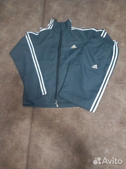 Спортивный костюм женский