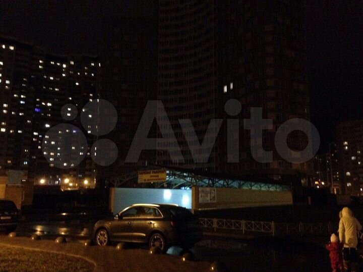 Машиноместо, 10 м²