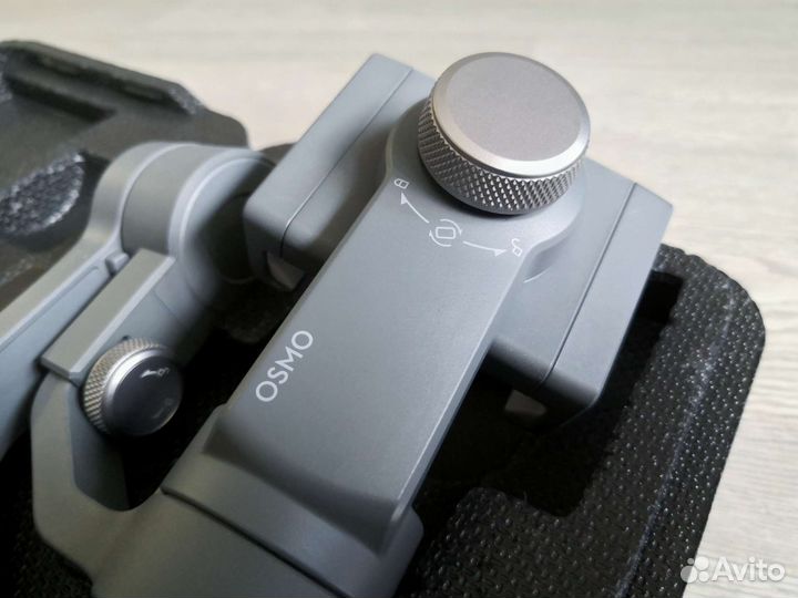 Стабилизатор для смартфона DJI Osmo Mobile 2