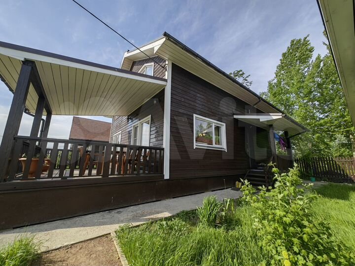 Дом 163,5 м² на участке 7 сот.