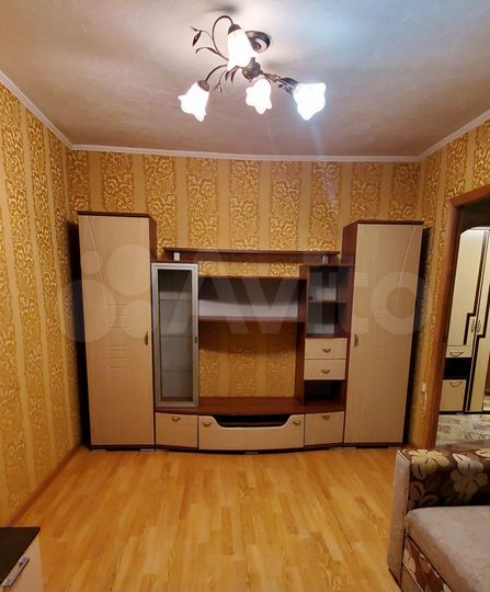 2-к. квартира, 42 м², 3/3 эт.