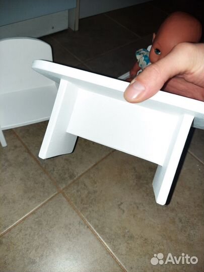 Мебель для куклы -кровать, стол и два стула