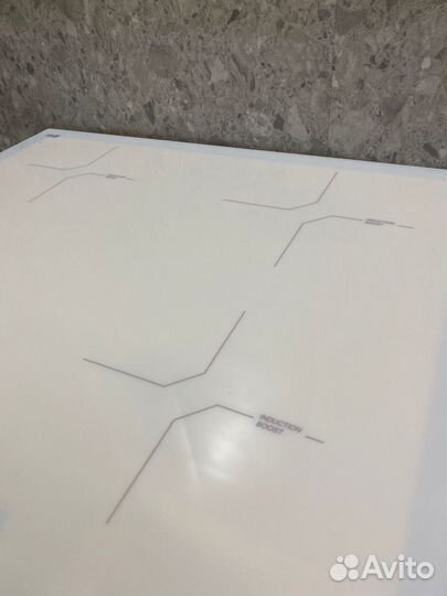 Индукционная панель Zigmund & Shtain CI 33.6 белая