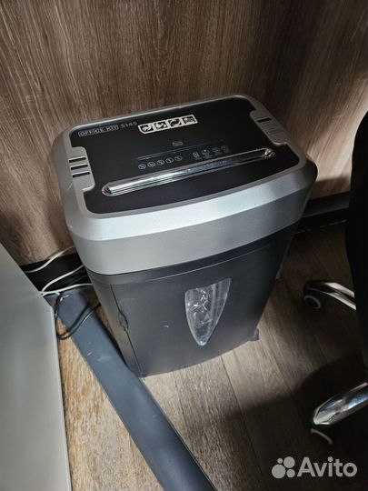 Уничтожитель бумаг Office Kit S145