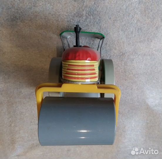 Игрушка времён СССР. Каток. Асфальтоукладчик