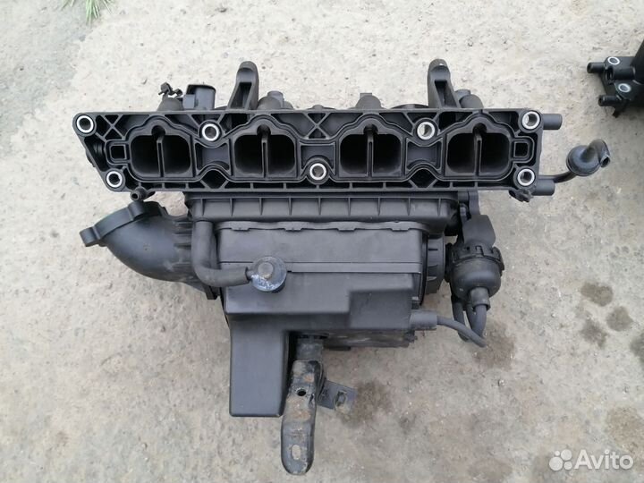 Впускной Коллектор Опель Астра H 1.6 Z16XER