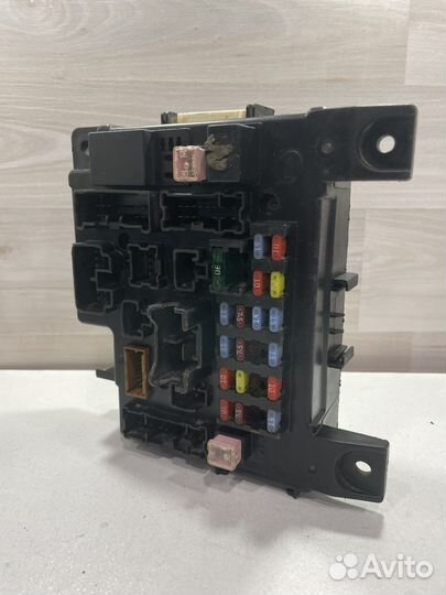 Блок предохранителей 8637A318 Митсубиси Лансер 10