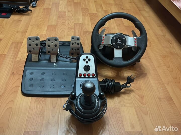 Игровой руль Logitech G27 в отличном состоянии