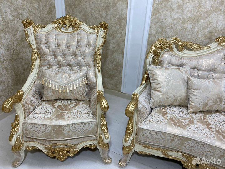 Диван с креслами
