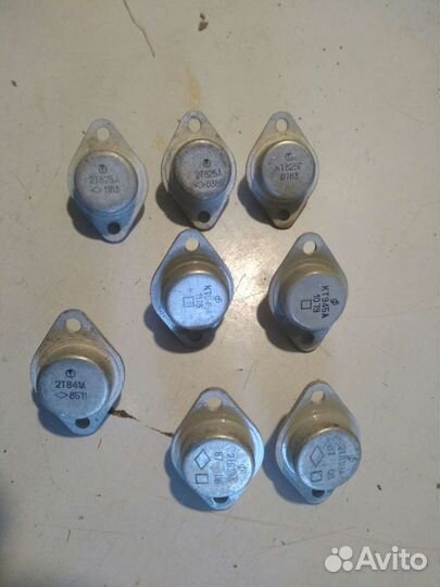 Транзисторы (2Т825,828,839,кт814,817,818,807и др.)