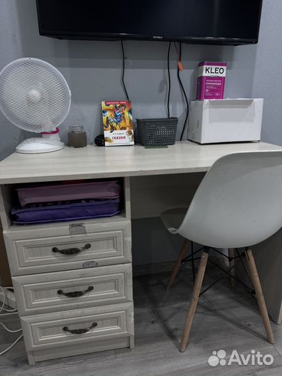 Письменный стол