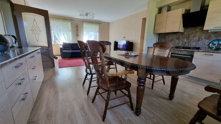 Дом 187,7 м² на участке 28,6 сот.