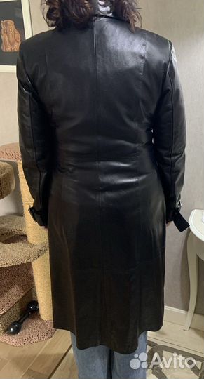 Кожаный плащ женский