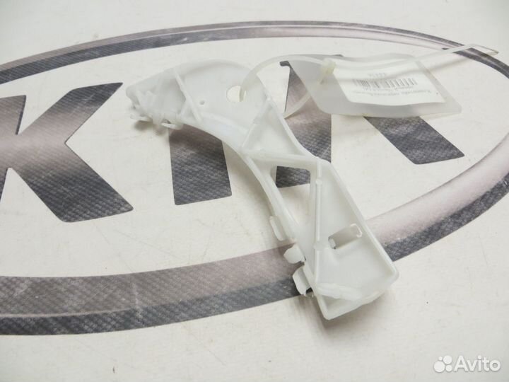 Кронштейн переднего бампера правый Mazda 6 GG