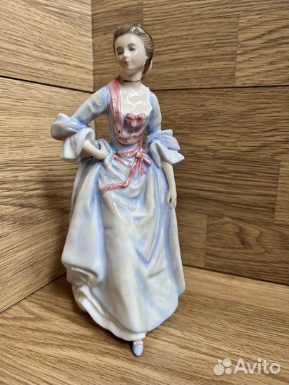 Фарфоровые статуэтки