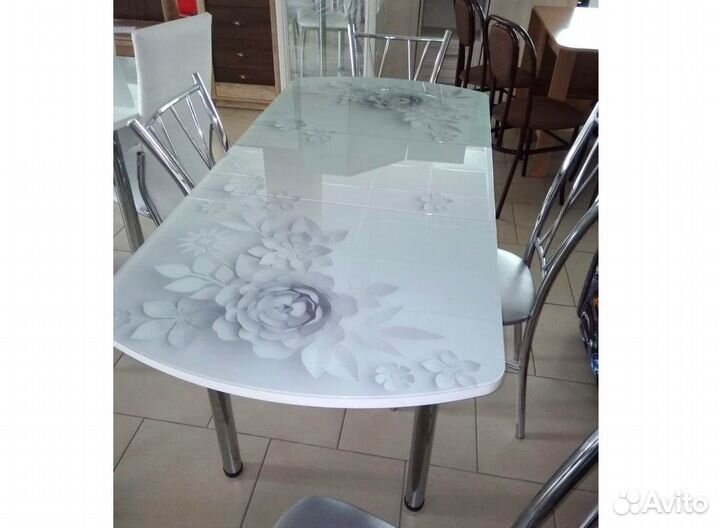 Стол кухонный. Со склада