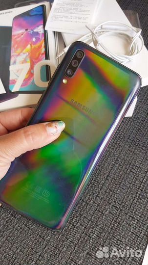 Телефон samsung a70