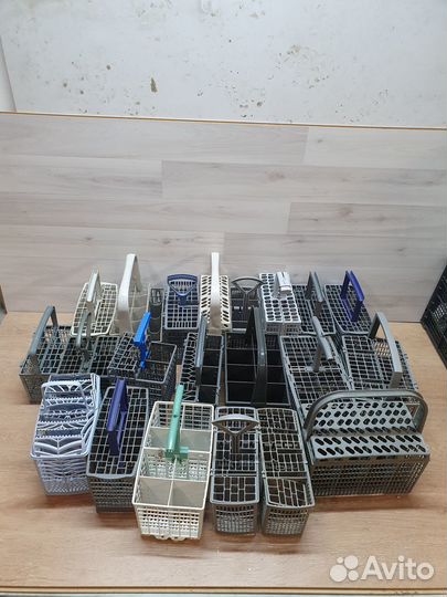 Корзины столовых приборов для посудомоечных машин