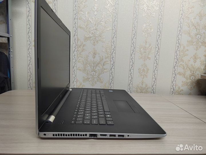 Ноутбук HP 17.3/ i7 3.5gHz/ ssd / ram 12/видео 2гб