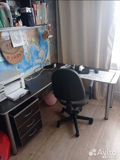 Письменный стол