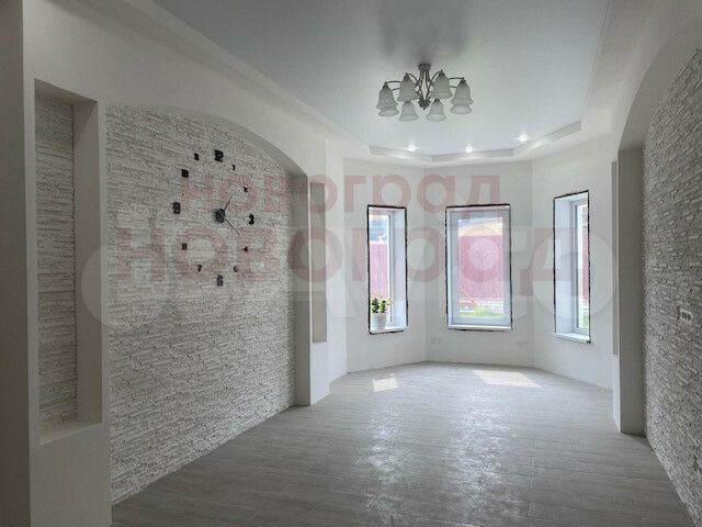 Коттедж 249 м² на участке 10 га