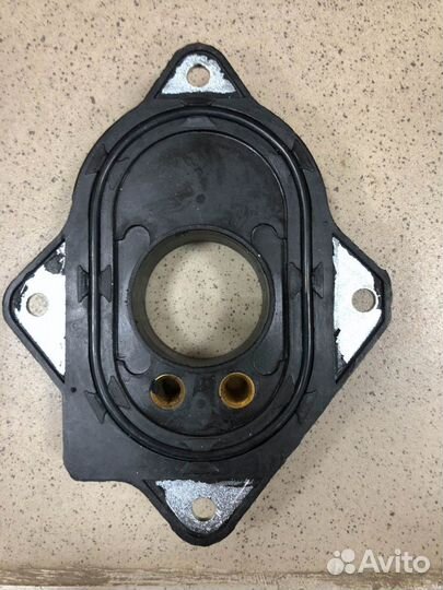 Фланец моновпрыска VW Passat B3 / Golf III / Audi