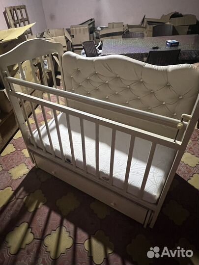 Детская кроватка