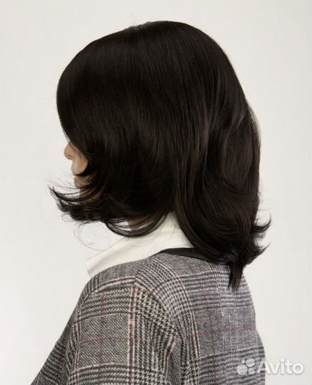 Парики, шиньоны, резинки, пряди на заколках