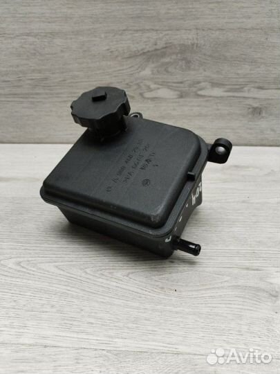 Бачок гур Mercedes C-Class W204 M271.820 2010