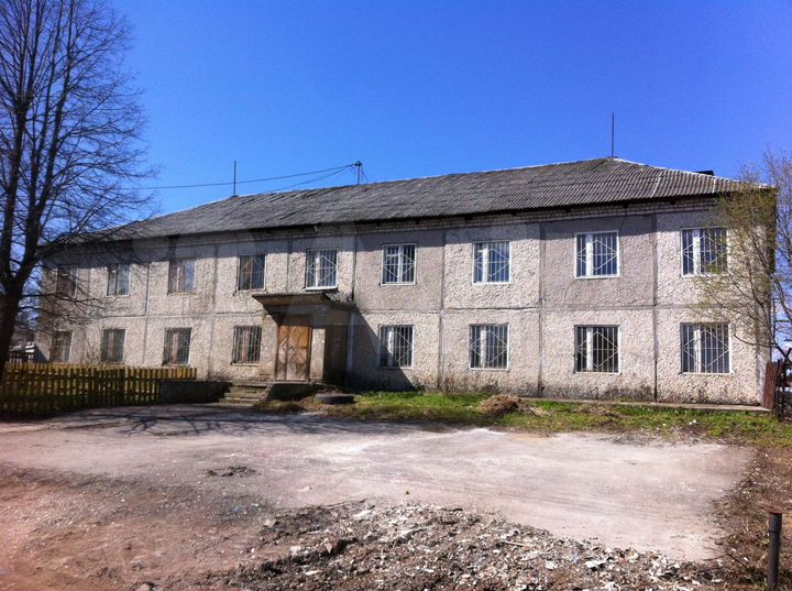 Отдельно стоящее 2-эт здание, 570 м² з/у 10 соток