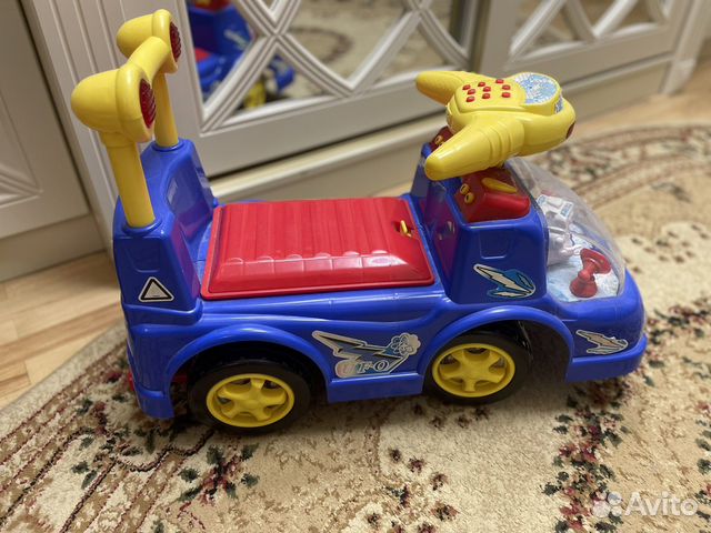 Машинка-каталка