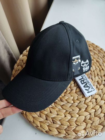 Karl lagerfeld кепка