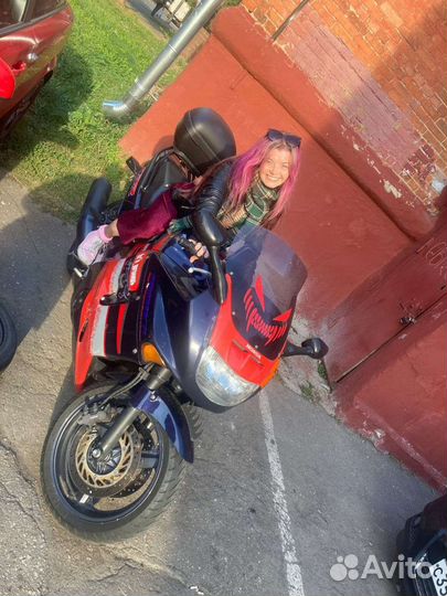 Honda cbr 1000f