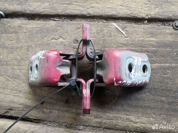 Петли передней правой двери рено лагуна 2