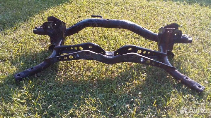 Задний подрамник Volkswagen Tiguan