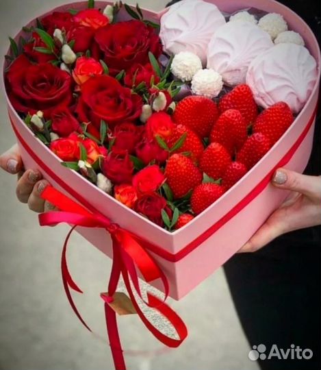 Корзина с фруктами в подарок