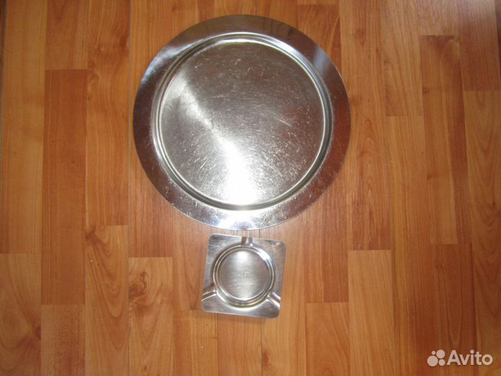 Цептер, поднос и столовые ножи