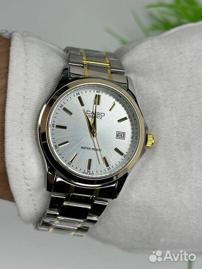 Наручные часы Casio позолоченые