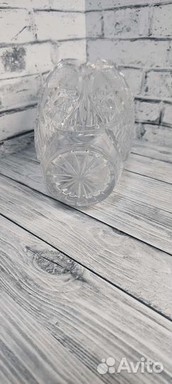 Хрустальная ваза